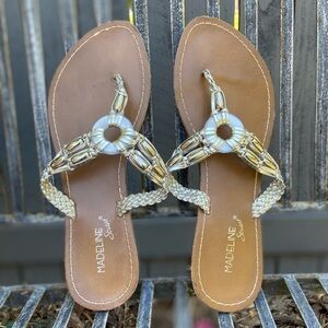 Madeline Stuart Thong Sandal Size 7M